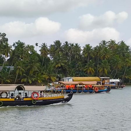 Islandstay-A Riverside Property كولاّم المظهر الخارجي الصورة