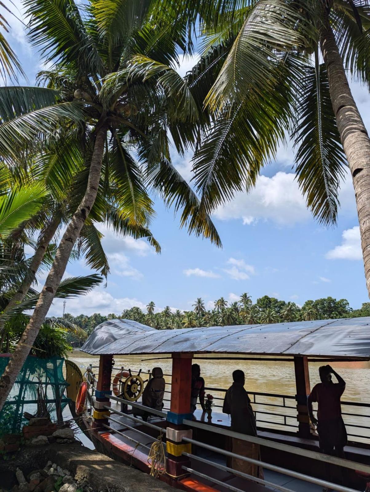 Islandstay-A Riverside Property كولاّم المظهر الخارجي الصورة