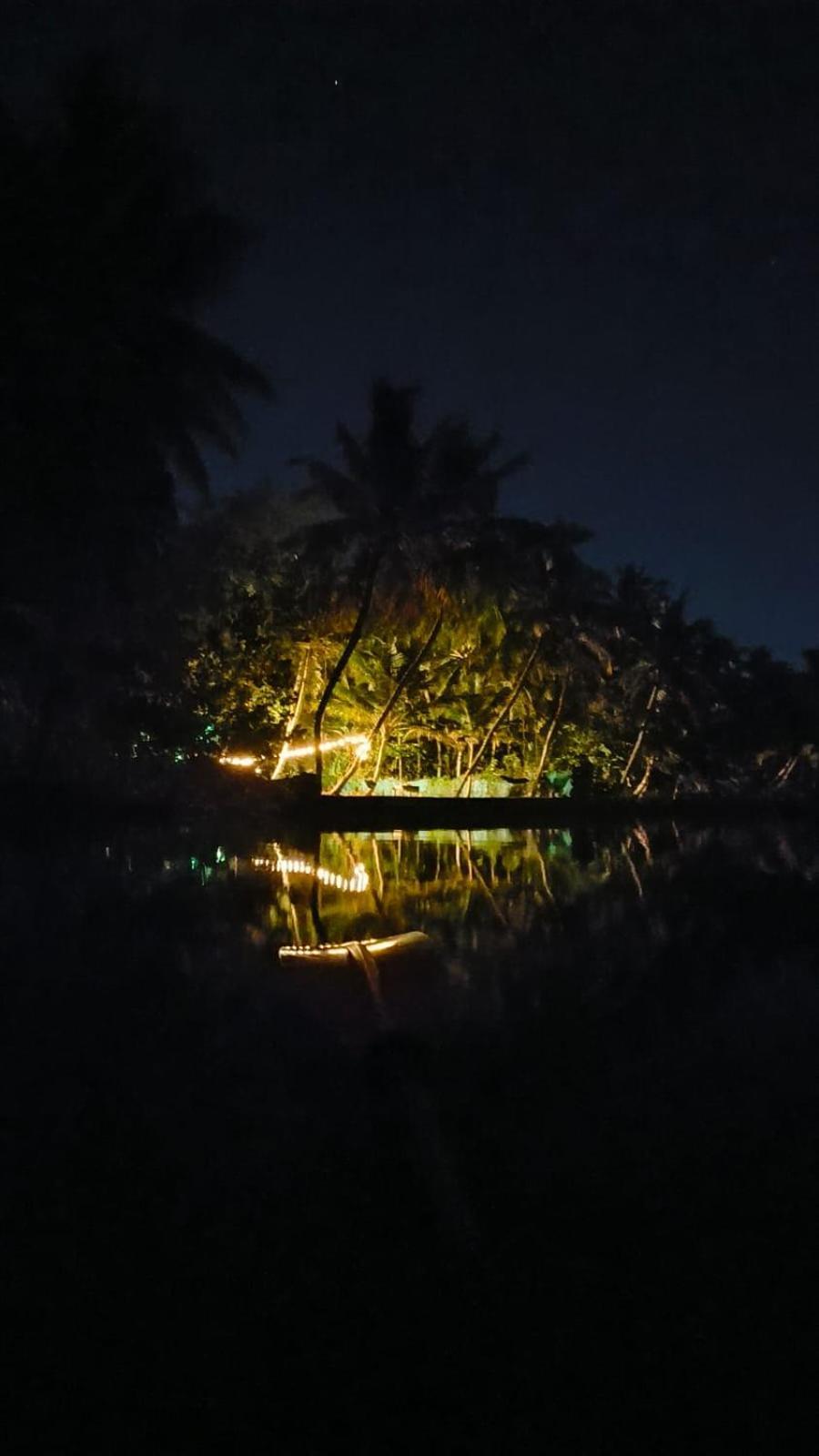 Islandstay-A Riverside Property كولاّم المظهر الخارجي الصورة